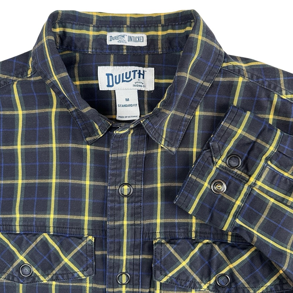 Duluth Untucked Shirt Men's Size Medium Standard Fit‎ Snap Front Long Sleeves